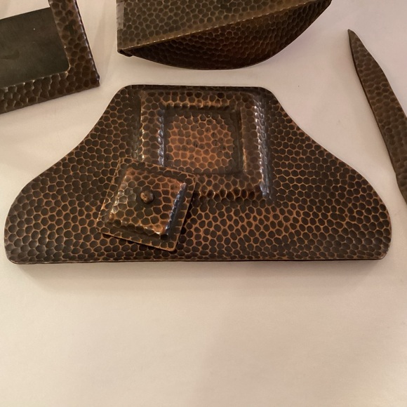 Vintage Hammered Copper4 piece Desk Set. - Picture 5 of 8